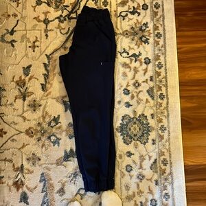 Jaanuu navy scrubs